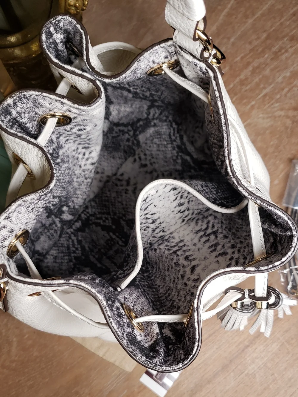 henri bendel Leather Drawstring Bucket Hobo w/ Tassels & Crossbody NWT!
